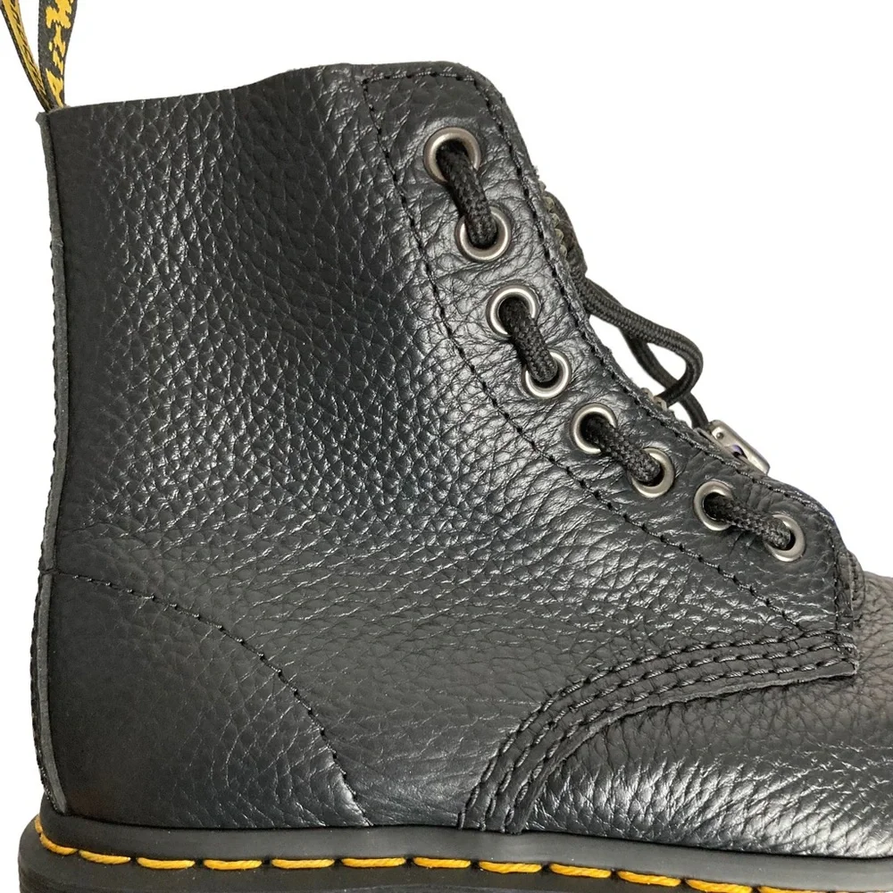 Dr. Martens Women's Sinclair Bootie. Sz: 6 - Picture 9 of 13